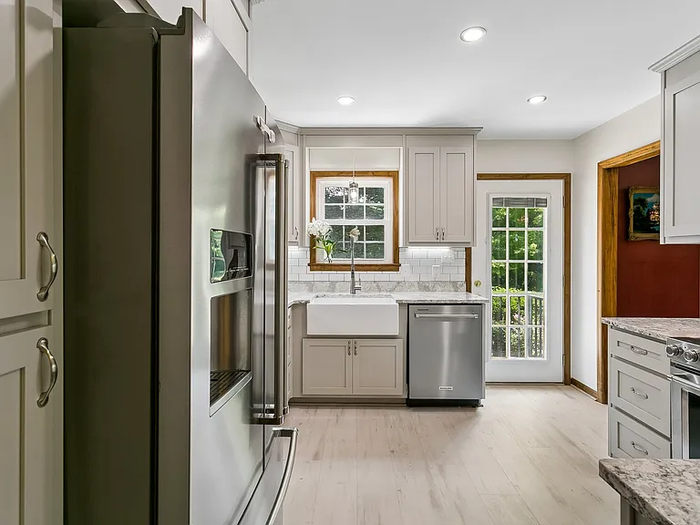 7976 Laura Ann Ln — Photo 14
