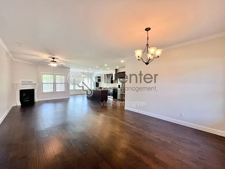 2758 Waterhaven Dr — Photo 3