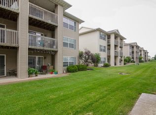 110 Cherry Ct APT 5, North Liberty, IA 52317