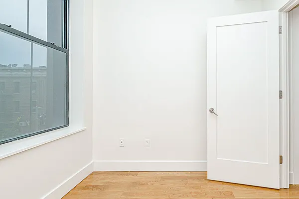 Rented by MySpaceNYC | media 36