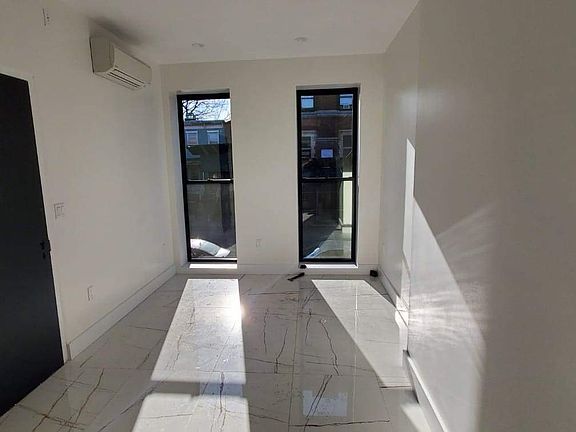 3rd image of 591 Lafayette Ave