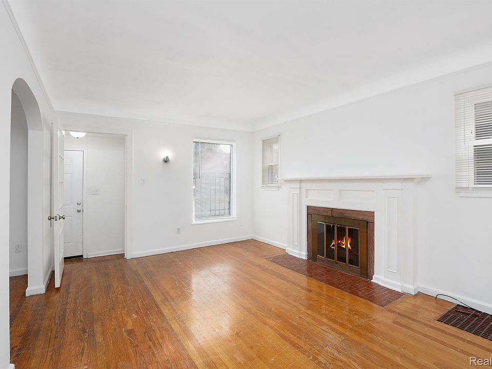 13084 Corbett St, photo 6