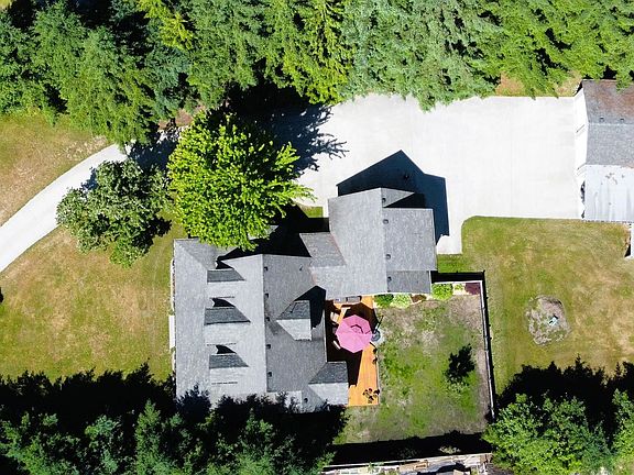 4th image of 1000 Cemetery Rd