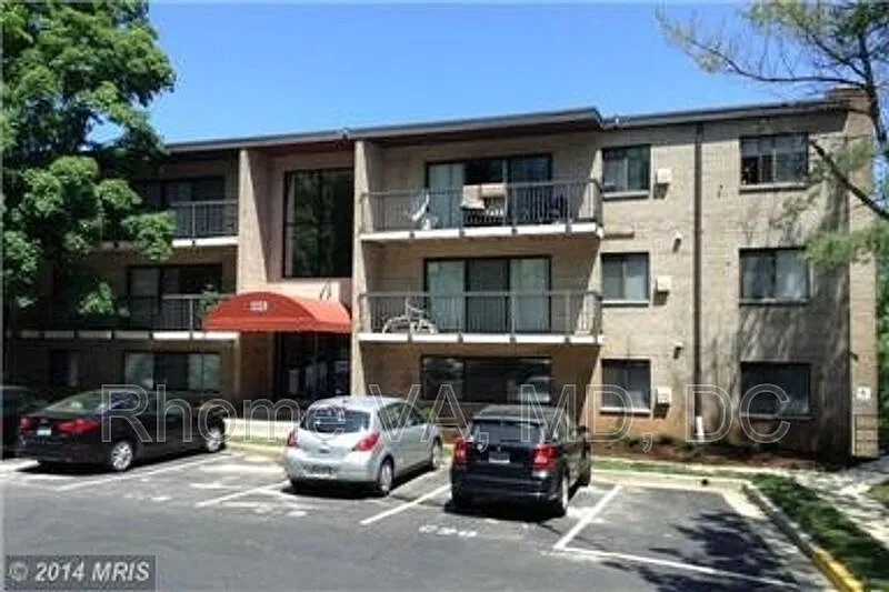 1 bed, 1.0 bath, 695 sqft, $1,700 — Photo 2