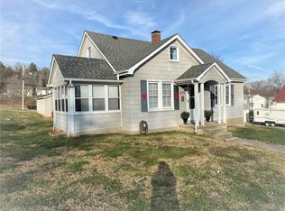 439 W 7th St, Hermann, MO 65041