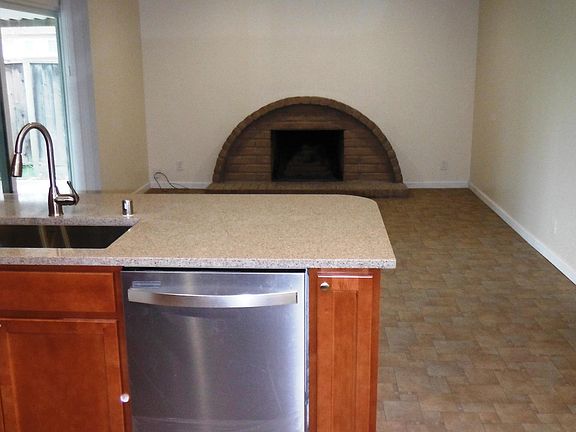 5th image of 2404 Lava Dr