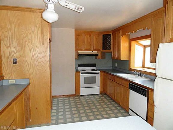 Up Kitchen Custom Cabinets