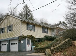 16 Marnel Rd, Phillipsburg, NJ 08865