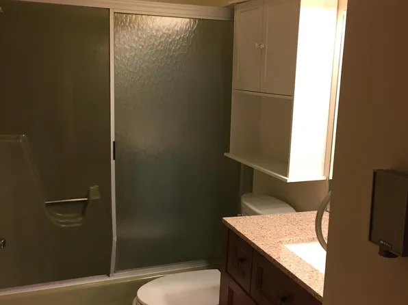 522 W Grant Ave, Charleston, IL 61920