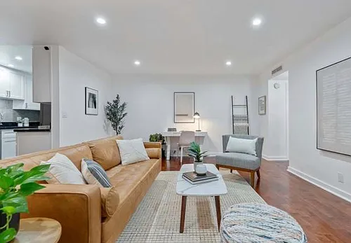 811 S Bedford St #203 Photo 1