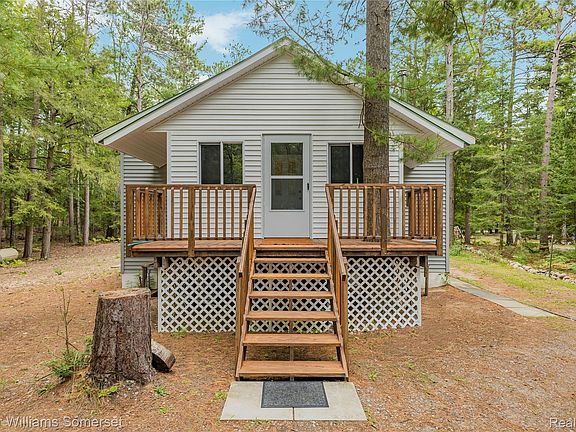 4th image of 4664 Huron Beach Rd