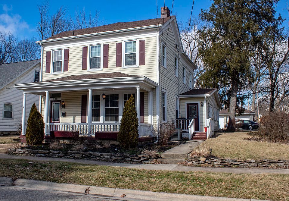 1st image of 440 E Mulberry St