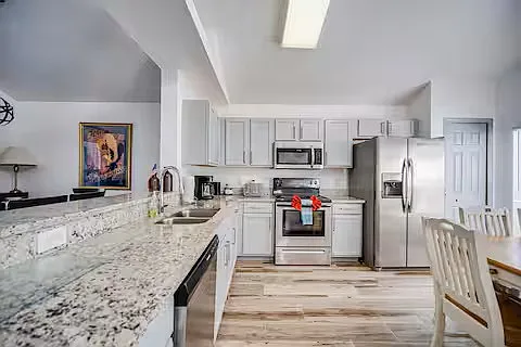 Building Photo - 204 Gleneagles Dr