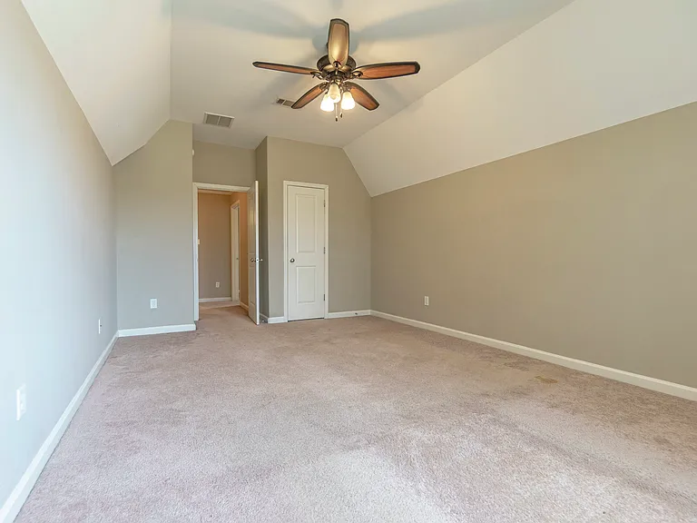 13435 Lapstone Ln — Photo 38