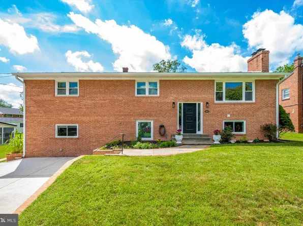 5606 Lansing Dr, Temple Hills, MD 20748