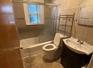 576 4th Ave #1, North Brunswick, NJ
