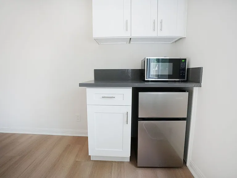 Laurel Cyn 6820 — Photo 4