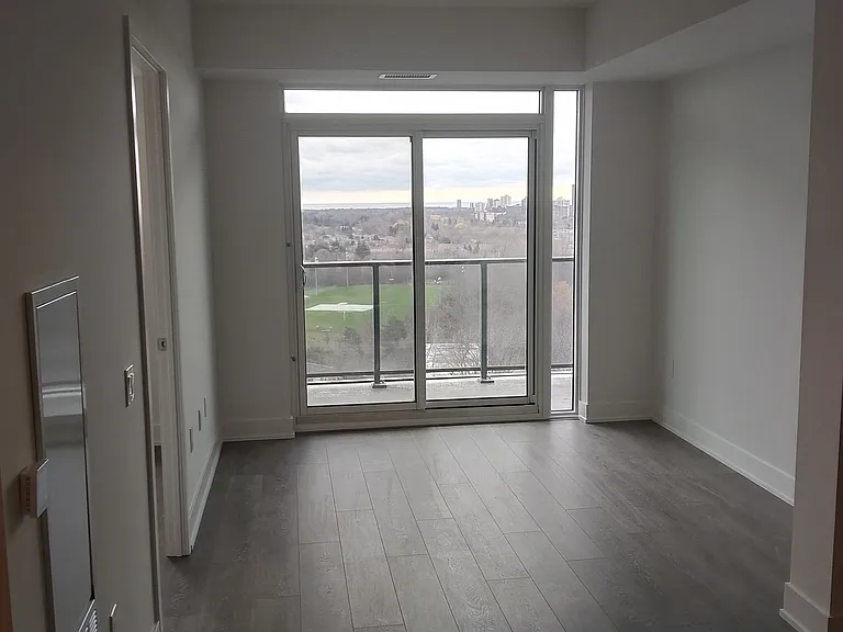 204 Burnhamthorpe Rd E #1110 — Photo 10