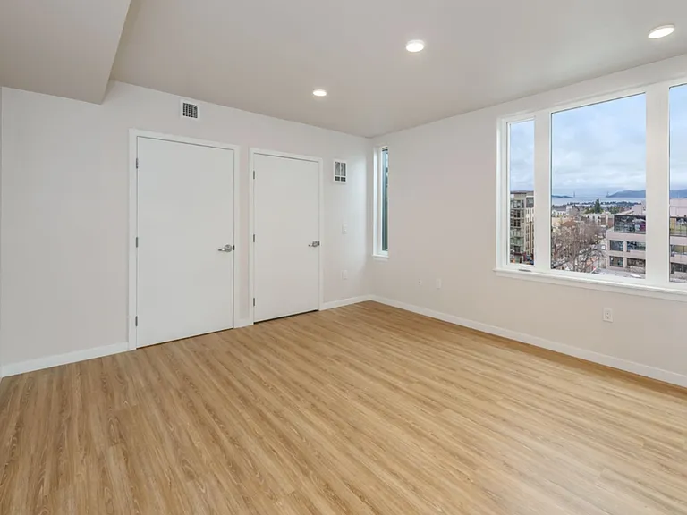 The Berkeley Place — Photo 22