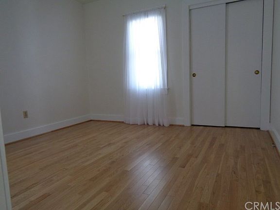 4th image of 316 Normandie Ct