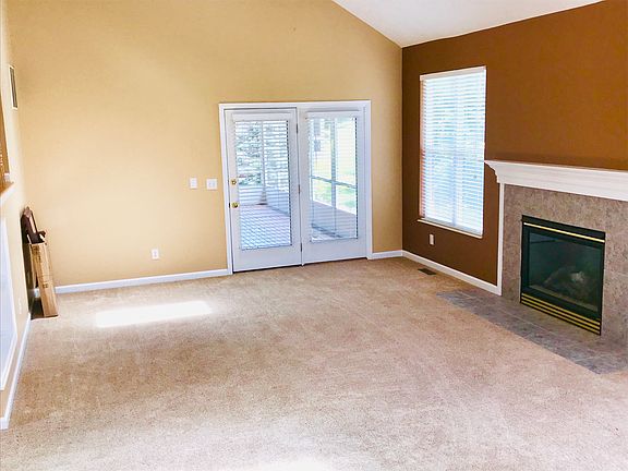 5th image of 2753 Mill Pond Ct