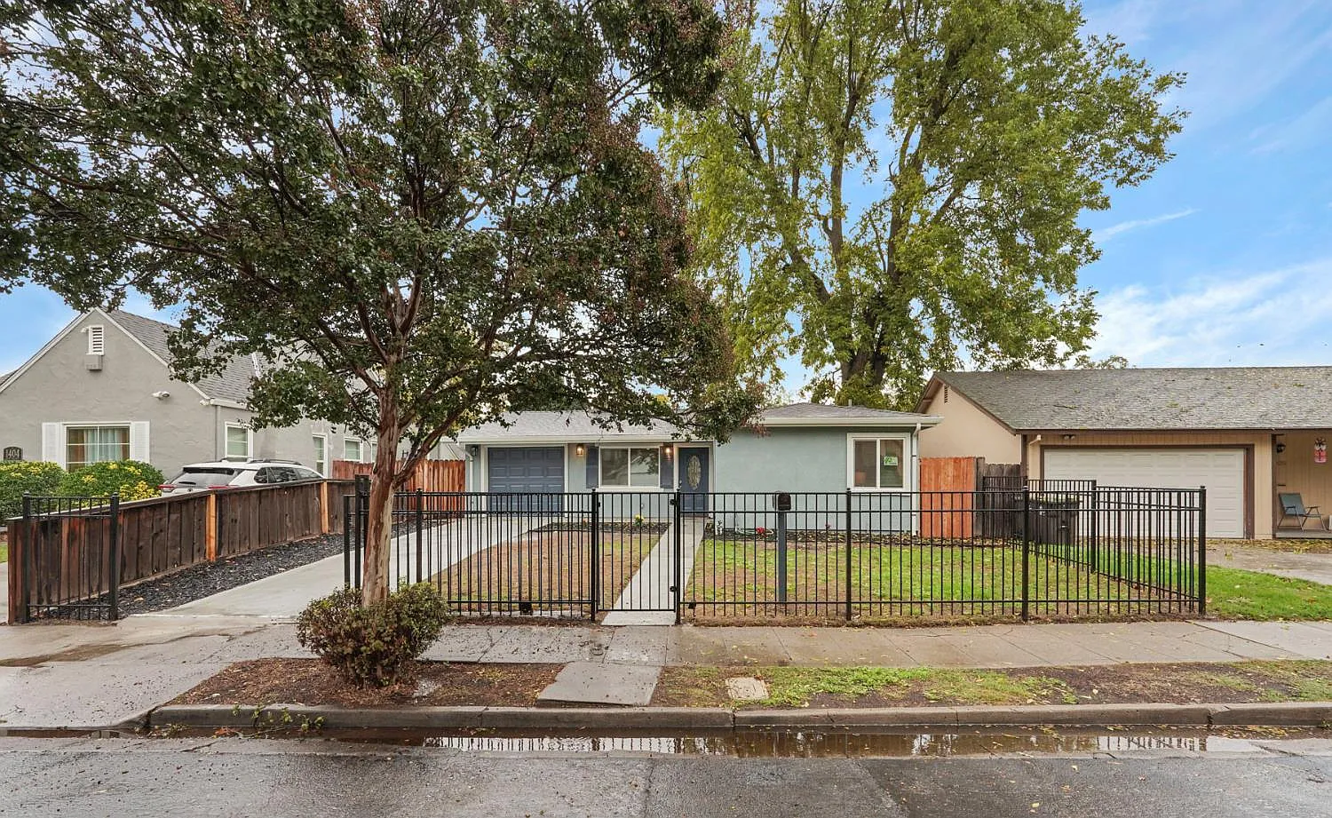 1414 W Walnut St photo 1