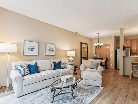 3rd image of 8465 Cortland Rd #125