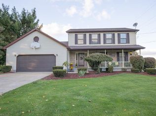 180 Rocky Ledge Dr, Struthers, OH