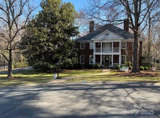 511 Glencurry Dr, Charlotte, NC 28214