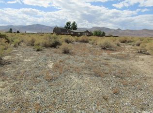 7 Pinehurst Ct, Yerington, NV 89447