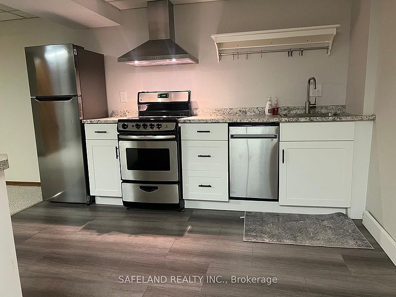 Ajax House for rent - 4 Bedrooms — photo 12