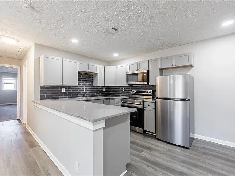 779 Amber Pl NW — Photo 9