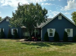 9 Meadow Ridge Dr, Festus, MO 63028
