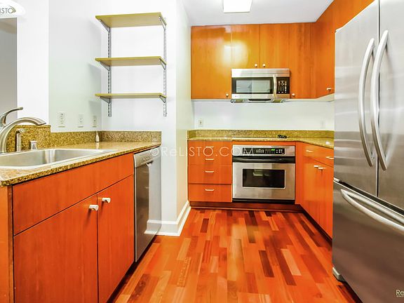 4th image of 246 2nd St APT 1108