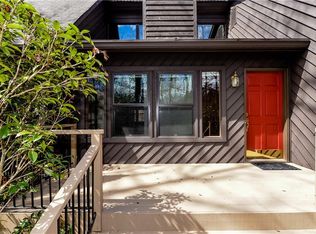 10570 Shallowford Rd, Roswell, GA 30075