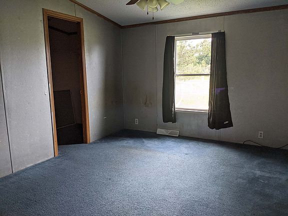 3rd image of 121 County Road 500