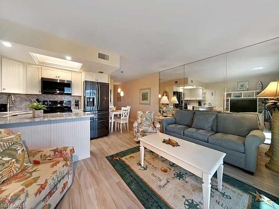 2nd image of 671 E Gulf Dr Unit 5B1