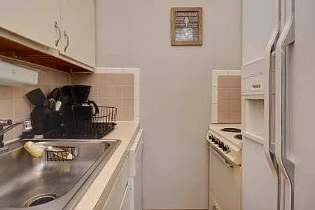 1076 Neil Ave #C — Photo 8