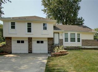 15909 W 152nd Ter, Olathe, KS 66062