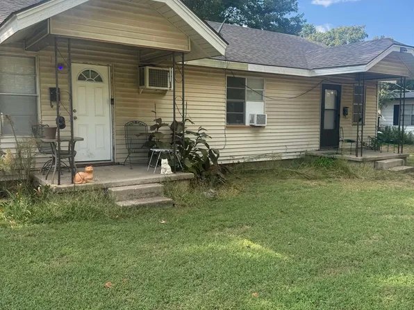 801 N 4th St, Marlow, OK 73055