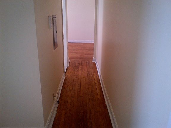 5th image of 11 Gifford Ave APT 3E