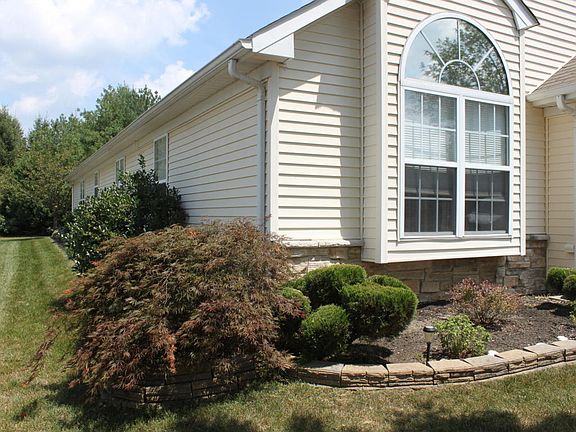 3rd image of 2741 Rockport Ln