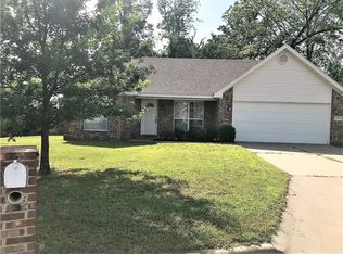 1737 Red Oak Cir, Van Buren, AR 72956