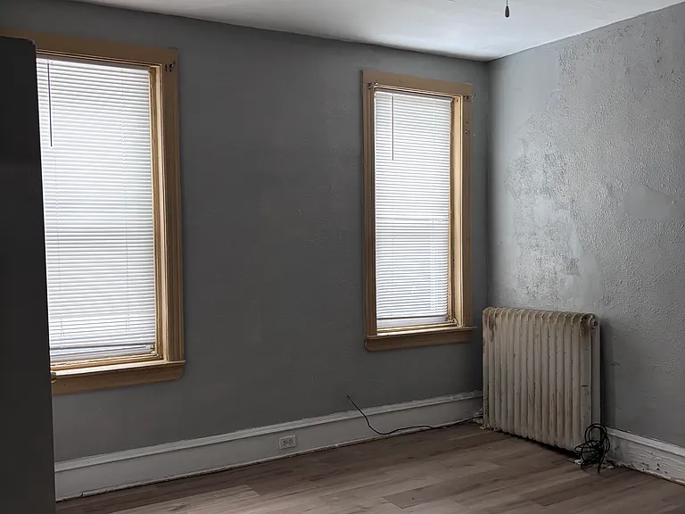6829 Woodland Ave — Photo 12