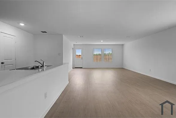 10033 Polo Ct — Photo 7