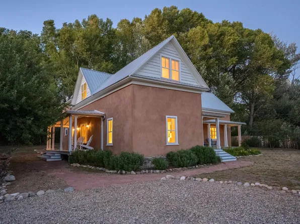 45 Old State Highway 3, Arroyo Hondo, NM 87513