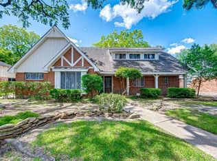 7830 Braesview Ln, Houston, TX 77071