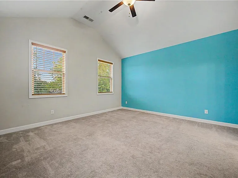 165 Mansfield Dr — Photo 26