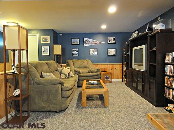 4th image of 325 Nittany Valley Dr