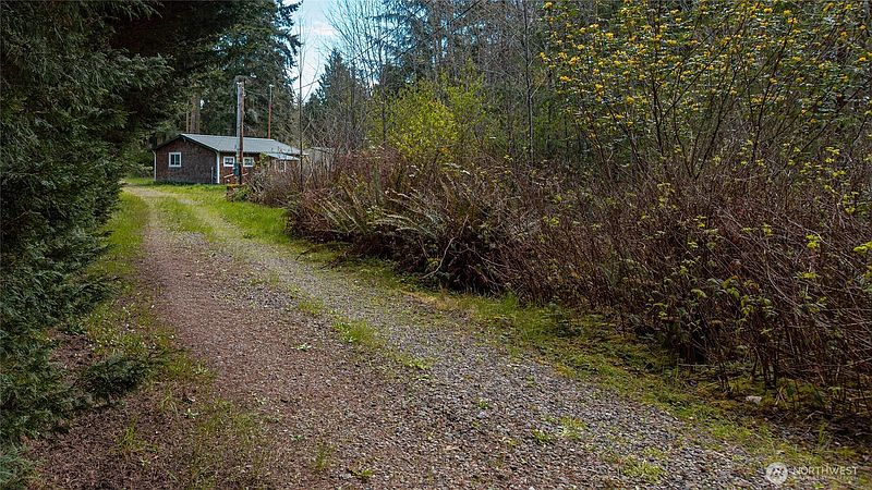 3rd image of 11968 Airport Cutoff Road